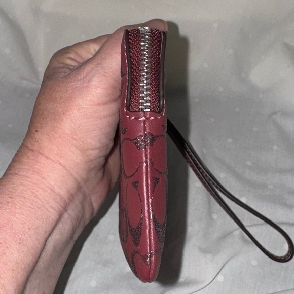 NWOT Boxed Corner Coach Women's Corner Glitter Wallet Burgundy Red Leather - Picture 9 of 9